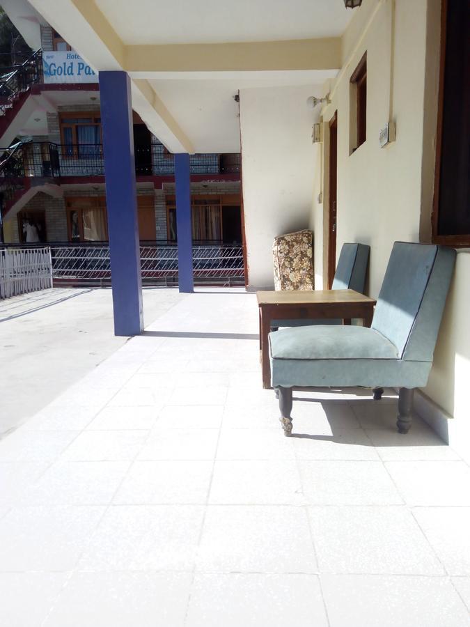 Hotel Everest Manāli Екстериор снимка