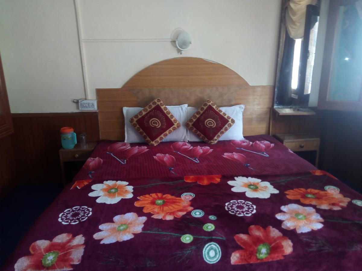 Hotel Everest Manāli Екстериор снимка
