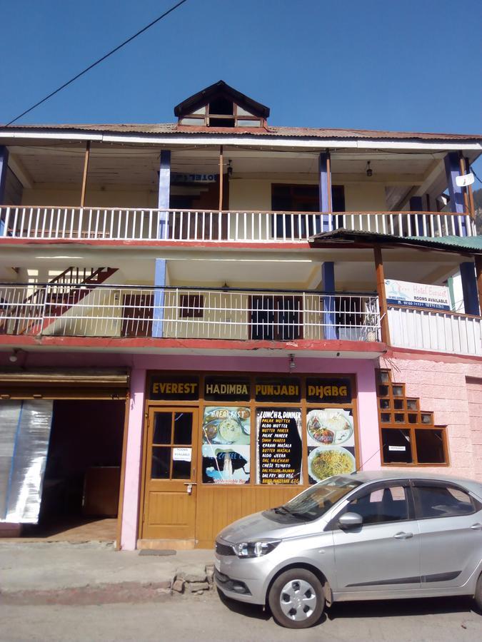 Hotel Everest Manāli Екстериор снимка